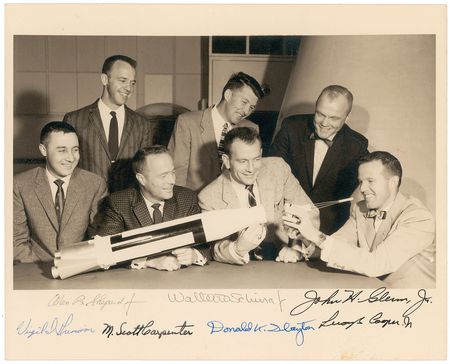Lot #466 Mercury 7: Wonderful fully signed image of NASA?s first astronauts - Image 1