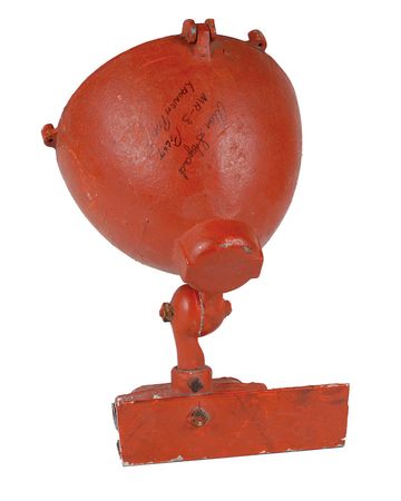 Lot #5004 Launch Pad 5 Floodlight Signed by Shepard and Wendt - Image 4