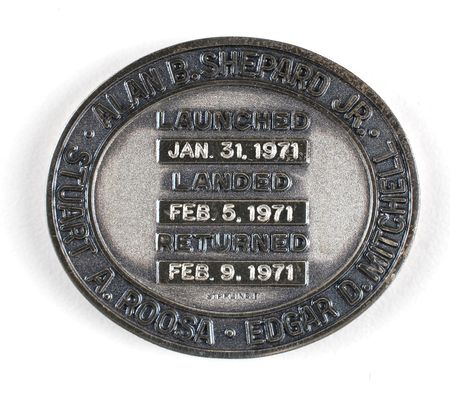 Lot #5075 Edgar Mitchell?s Apollo 14 Flown Robbins Medal - Image 2