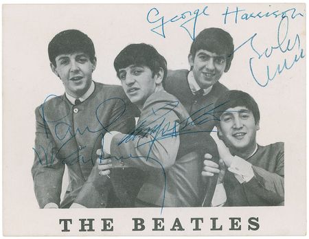 Lot #815 Beatles: Uninscribed fan club photo from their 1964 return to the UK - Image 1