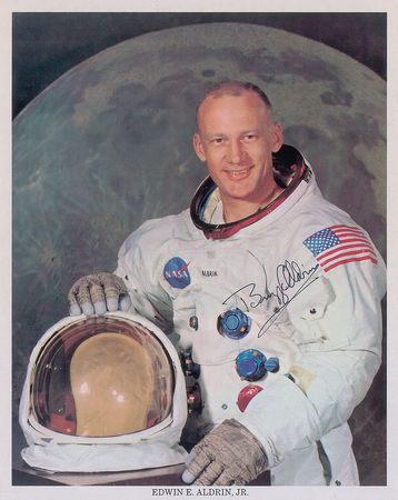 Lot #565 Buzz Aldrin Signed Photograph - Image 1