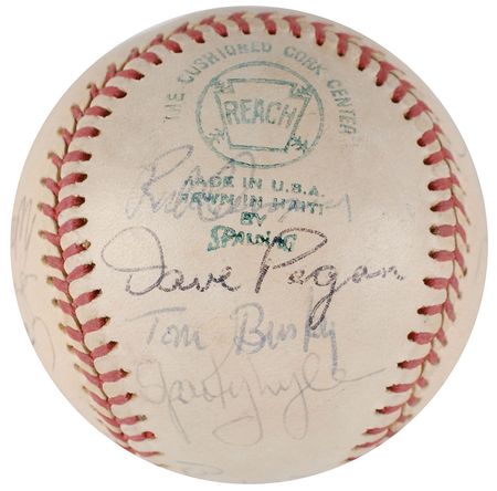 Lot #1042 NY Yankees: 1973: Highlighted by their fearless captain, Thurman Munson - Image 3