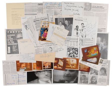 Lot #907 Entertainers and Celebrities: Thousands of celebrities, including Cecil Beaton, Warren Buffett, Akira Kurosawa, and Dr. Seuss - Image 1