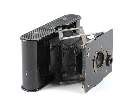Lot #913 Sean Flynn: The lost Vietnam photojournalist’s pocket Kodak - Image 2