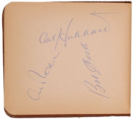 Lot #1027 Baseball Hall of Famers Autograph Album - Image 4