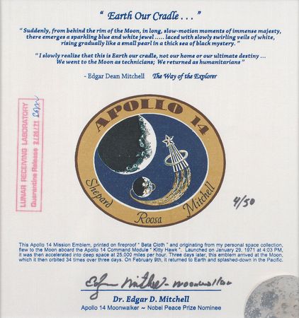 Lot #541 Edgar Mitchell: Flown Apollo 15 Beta cloth limited edition presentation - Image 2