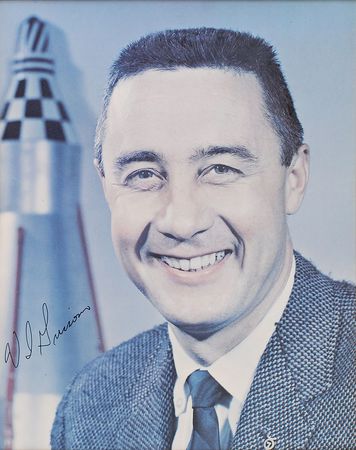Lot #497 Gus Grissom Signed Photograph - Image 1