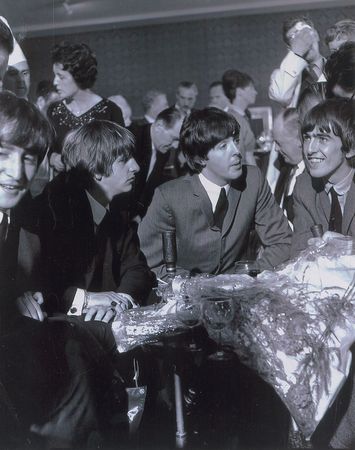 Lot #7002 Beatles Signed ‘A Hard Day’s Night’ Album Cover - Image 3