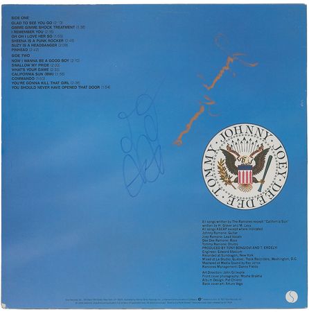 Lot #654 The Ramones: Johnny and Dee Dee - Image 3