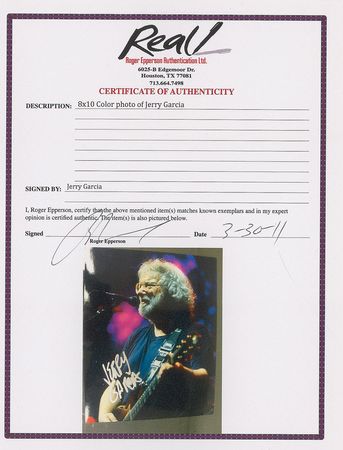 Lot #7127 Jerry Garcia Signed Photograph - Image 5
