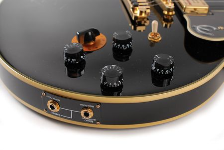 Lot #7325 B. B. King Signed Guitar - Image 6