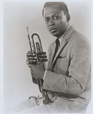 Lot #7188 Miles Davis Signature - Image 2