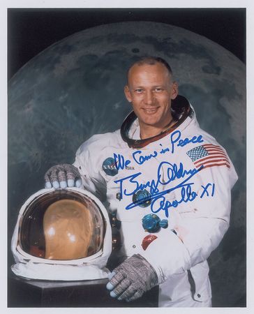 Lot #563 Buzz Aldrin Signed Photograph - Image 2