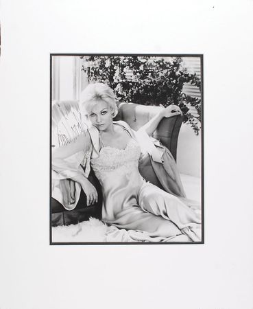 Lot #944 Kim Novak Signed Photograph - Image 2