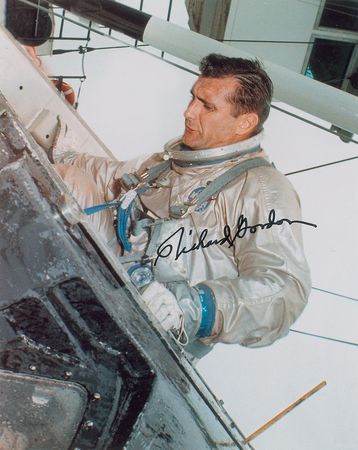 Lot #562 Gemini Astronauts Signed Photograph - Image 2