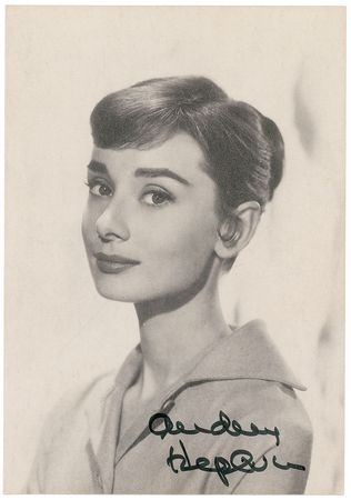 Lot #959 Audrey Hepburn Signed Photograph - Image 2
