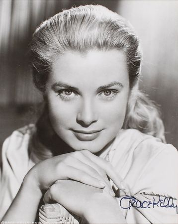 Lot #965 Grace Kelly: Splendid photo of the actress-turned-princess - Image 1