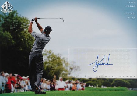 Lot #1156 Tiger Woods Signed Photograph - Image 2