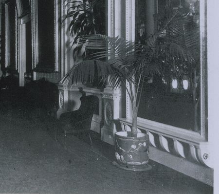 Lot #8022 The White House Plinth - Image 8