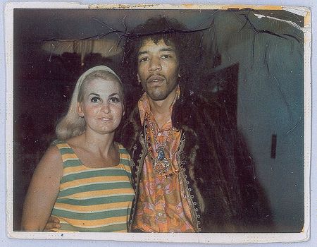 Lot #8112 Jimi Hendrix Autograph Note Signed - Image 2