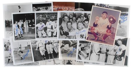 Lot #964 NY Yankees Signed Photographs - Image 2