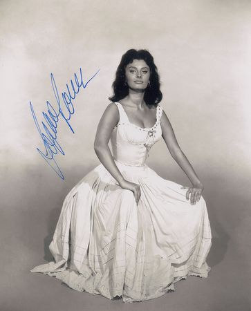 Lot #890 Sophia Loren Signed Photograph - Image 3