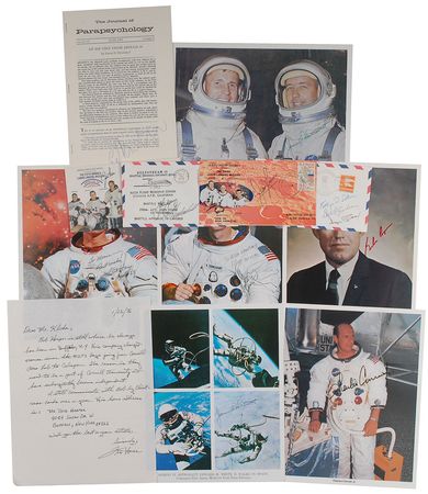 Lot #555 Apollo Astronauts Group Lot - Image 1