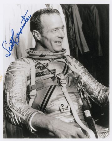 Lot #9087 Mercury 7 Signed Photographs - Image 2
