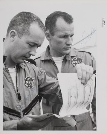 Lot #9105 Gemini 4 Signed Photograph - Image 1