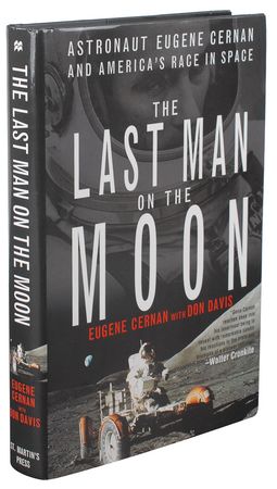 Lot #9467 Gene Cernan Signed Photograph and Book - Image 3