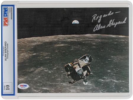 Lot #9387 Alan Shepard Signed Photograph - Image 1