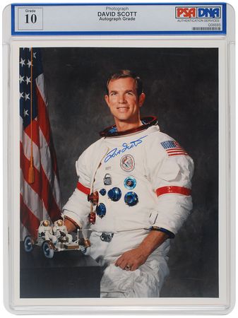 Lot #9420 Dave Scott Signed Photograph - Image 1