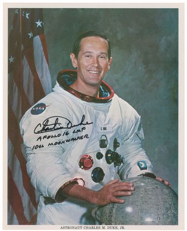 Lot #9187 Collection of Twelve Moonwalker Signed Photographs - Image 3