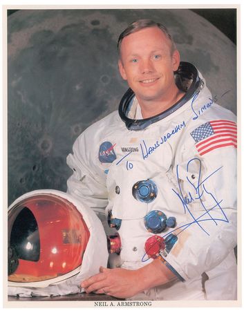 Lot #9187 Collection of Twelve Moonwalker Signed Photographs - Image 12