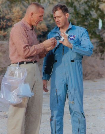 Lot #9283 Neil Armstrong Signed Photograph - Image 2