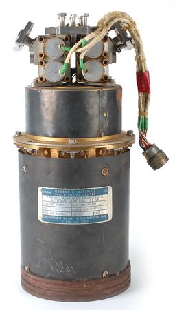 Lot #9145 Saturn V Third Stage Auxiliary Propulsion System Rocket Engine - Image 1