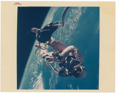 Lot #9109 Gemini 4 Set of Five Sequential Spacewalk Photographs - Image 4