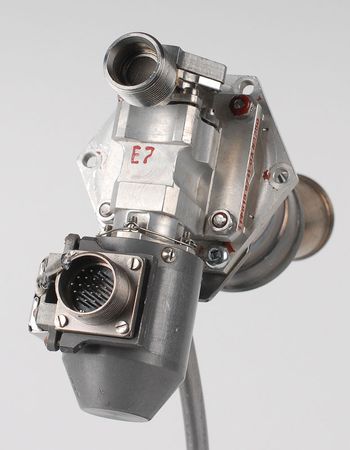 Lot #9047 Soyuz Hydrogen Peroxide Yaw Thruster - Image 4