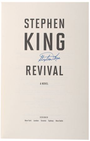 Lot #727 Stephen King Book - Image 1