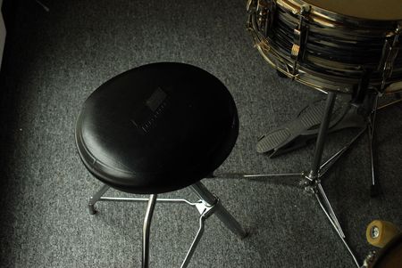 Lot #794 Beatles: Ringo Starr: Gorgeous 1960s black oyster replica of Ringoâ€™s original kit - Image 4