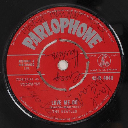Lot #786 Beatles: Fully signed â??Love Me Doâ??â??the first pressing of their first single - Image 2