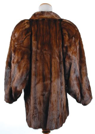 Lot #889 Barbra Streisand: Barbra Streisand?s personally?owned and ?worn Somper mink jacket - Image 2
