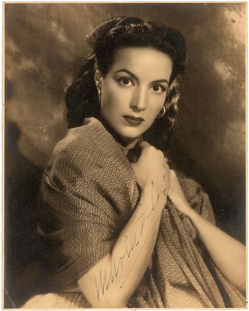 Lot #931 Maria Felix Signed Photographs - Image 2