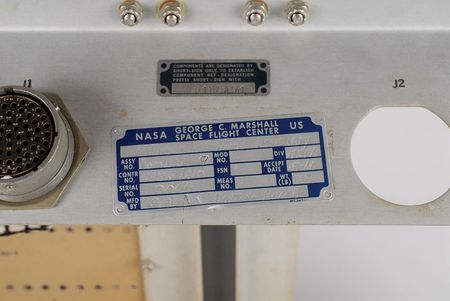 Lot #587 Vehicle Networks Indicator Panel Panel - Image 4