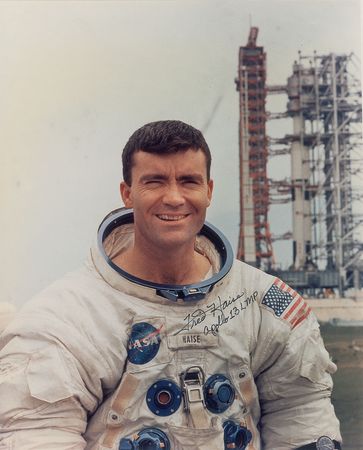 Lot #475 Fred Haise Signed Photographs - Image 2