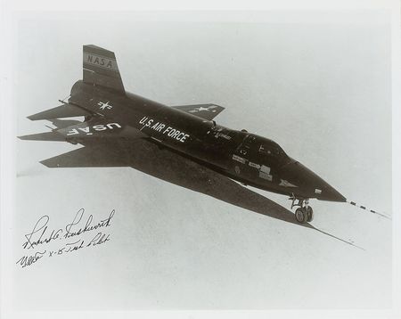 Lot #421 X-15: Half of the legendary X-15 pilots - Image 4