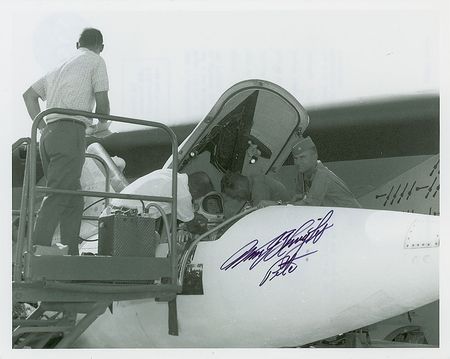 Lot #425 X-15: Pete Knight Signed Photographs - Image 3