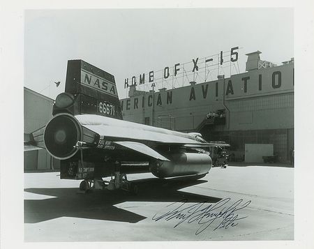 Lot #425 X-15: Pete Knight Signed Photographs - Image 4