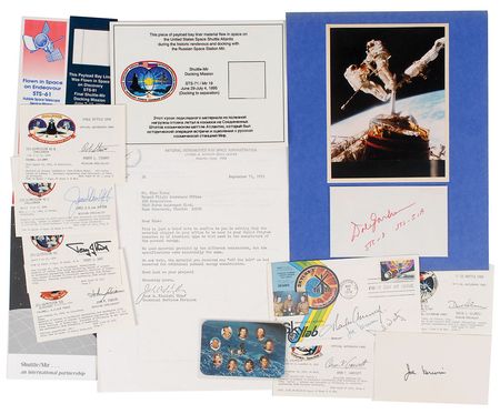 Lot #520 Shuttle and Skylab - Image 2
