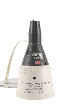 Lot #538 Gemini 4: Jim McDivitt: “From my personal collection, James A. McDivitt, Gemini IV CDR” - Image 2